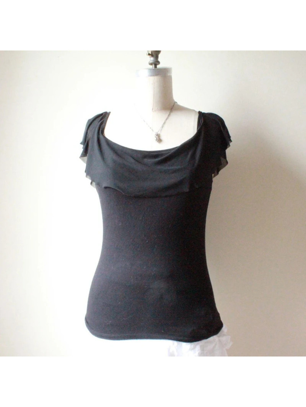 Garage Black Flowy Mesh Overlay Short Sleeve Top Size Medium